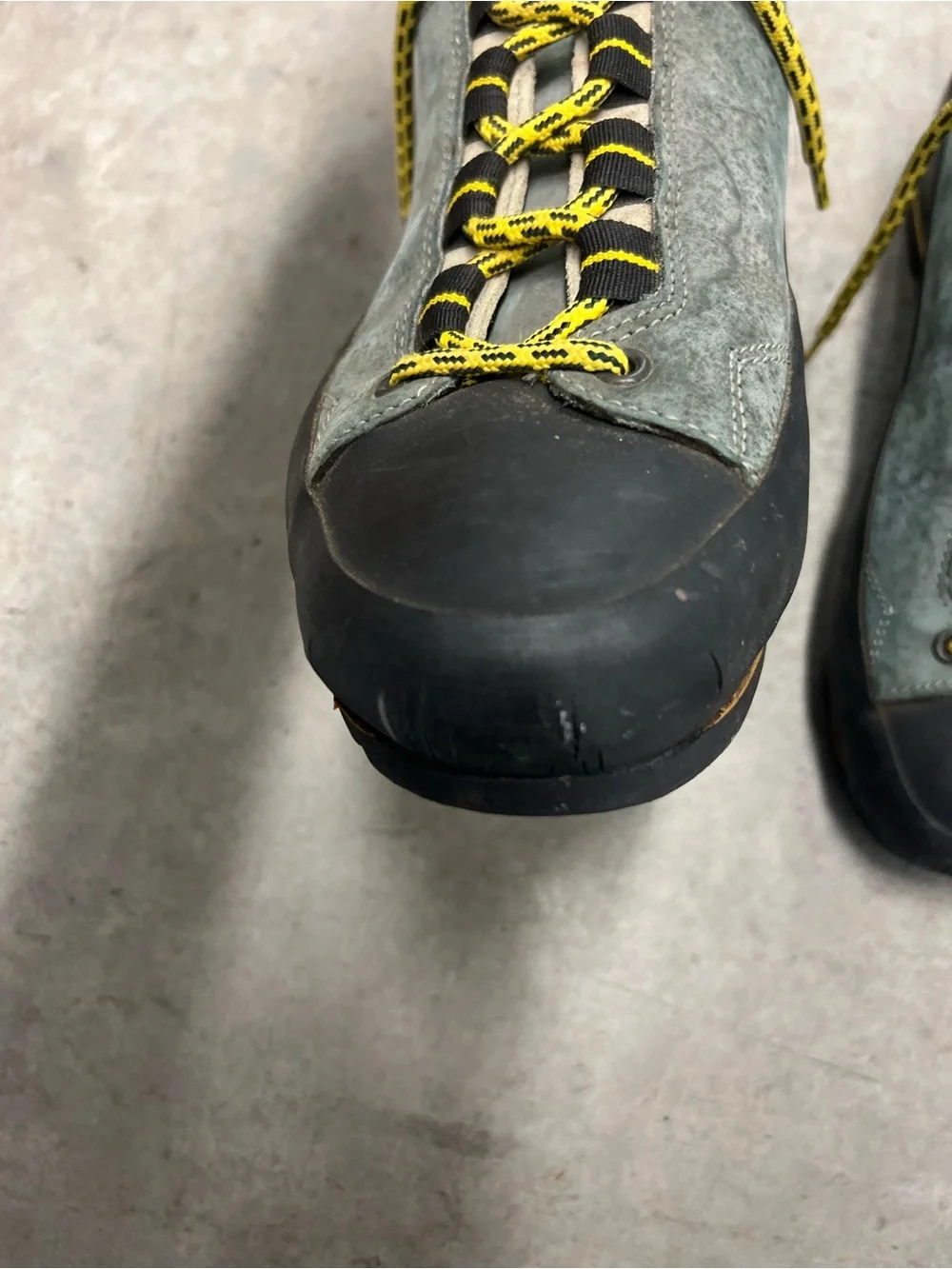 La Sportiva Teal Grey and Yellow Men's Mountaineering Boots men’s size 8